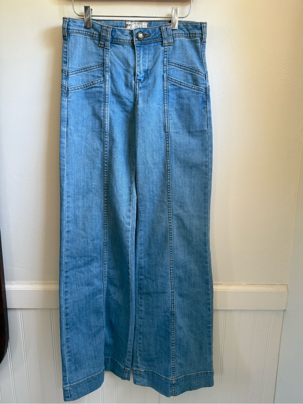 Free people super 70s wide leg flare jeans 27 - Picture 2 of 9